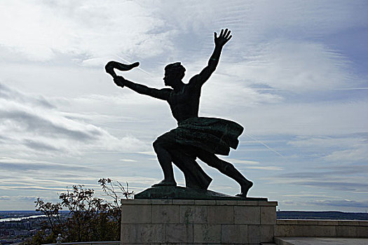 独立纪念碑附属雕塑,匈牙利布达佩斯盖勒特山
