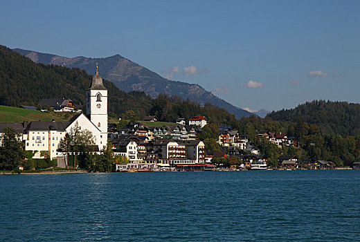 奥地利圣沃夫冈湖和圣沃夫冈小镇