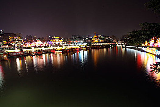 南京,秦淮河,夫子庙,夜景,灯火辉煌,灯光,繁华,热闹,拥挤,游船,建筑,历史,文化街区