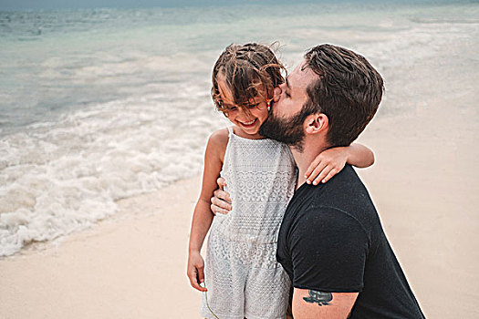父亲,吻,女儿,海滩,坎昆,墨西哥