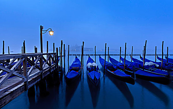 小船,捆绑,黄昏,圣马科,圣乔治奥,马焦雷湖,远景,威尼斯,意大利,欧洲