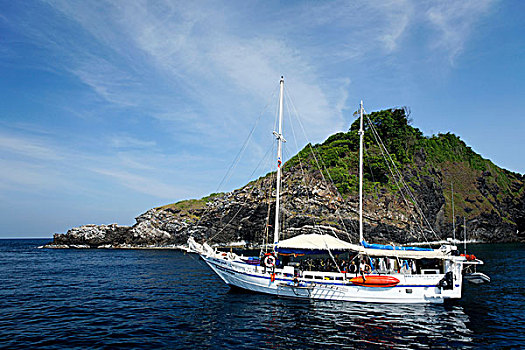 帆船,正面,岩石,岛屿,斯米兰群岛,普吉岛,泰国,亚洲,安达曼海,印度洋