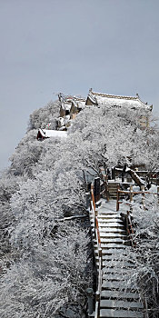 华山雪景