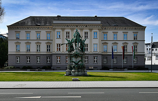 纪念建筑,正面,执法,杜塞尔多夫,北莱茵威斯特伐利亚,德国,欧洲