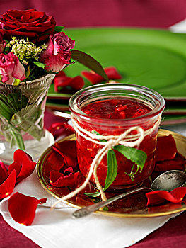 罐,自制,红浆果,果酱,玫瑰花瓣,桌上