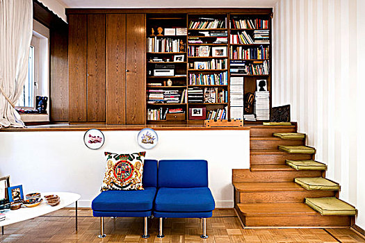 蓝色,椅子,正面,地面,垫子,木质,简单,合适,书架