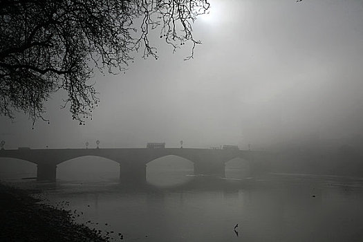 拱桥,河,雾,桥,泰晤士河,伦敦,英格兰