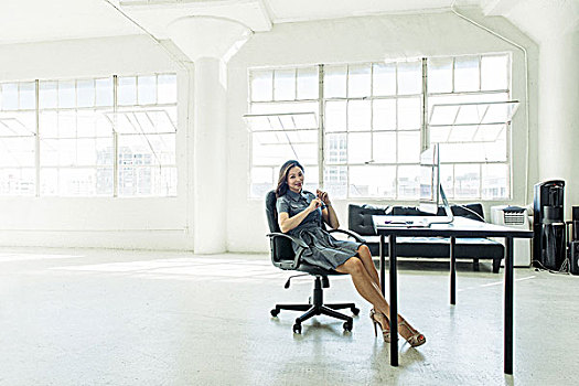 职业女性,休息,椅子,办公室,窗户