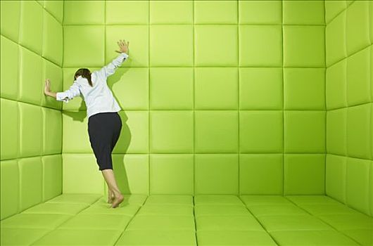 女人,推,墙壁,绿色,房间
