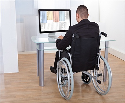 商务人士,轮椅,用电脑