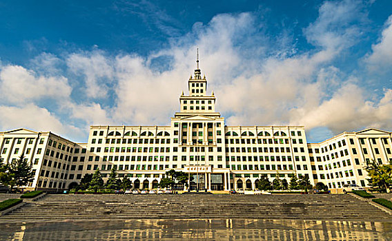 哈尔滨工业大学威海分校地标建筑