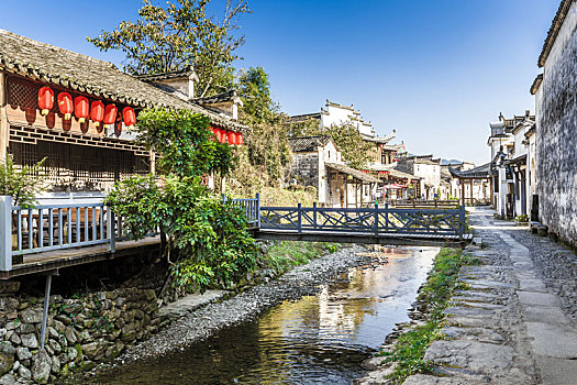 皖南古村落黟县卢村,中国安徽省黟县卢村木雕楼景区