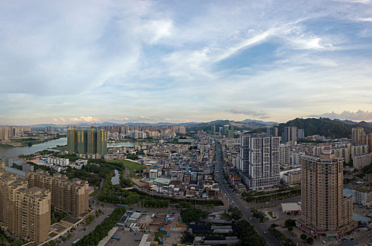 傍晚时分的广东惠州河南岸城市建筑航拍风光