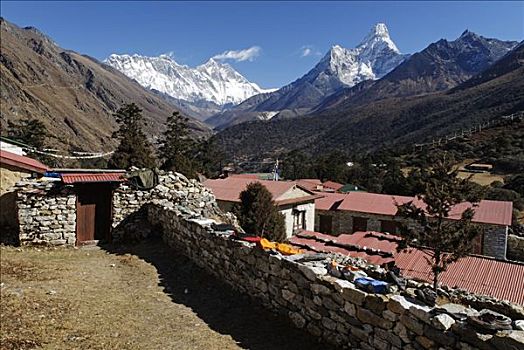 寺院,正面,山,萨加玛塔国家公园,世界遗产,昆布,喜马拉雅山,尼泊尔,亚洲