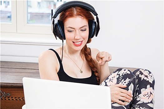 年轻,女人,音乐,电脑