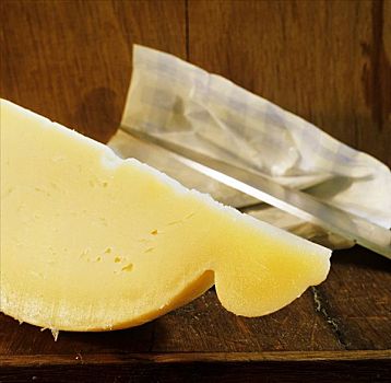 半硬质乳酪,意大利