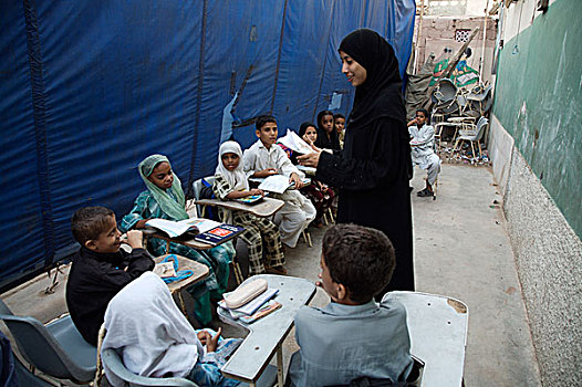 巴基斯坦人,孩子,班级,街道,学校,附近,卡拉奇,交易,城市,巴基斯坦,九月,2006年