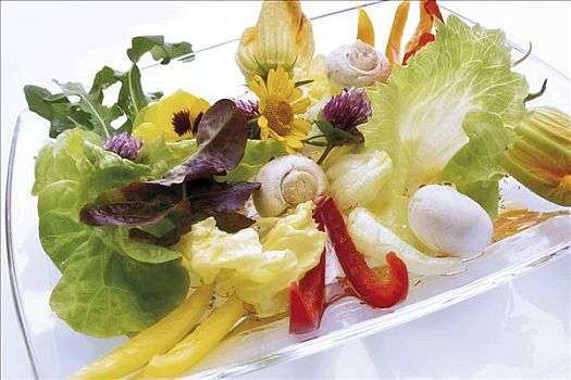 沙拉,食用花卉,三色堇,旱金莲,南瓜花,蘑菇,莴苣,调料,调味品