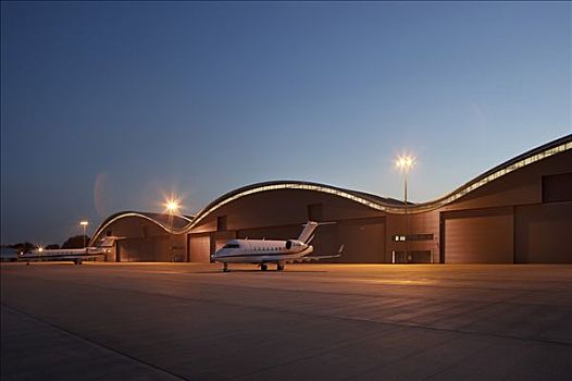 范堡罗机场,喷气式飞机,黎明