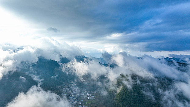 重庆酉阳,乡村雨后风景美