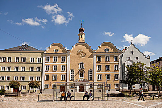 守护天使,教堂,城镇广场,上巴伐利亚,巴伐利亚,德国,欧洲