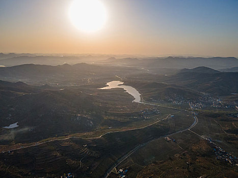 航拍沂蒙山区的山村与盘山路