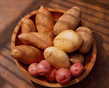 种类,土豆,木碗