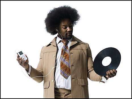 男人,非洲式发型,听,mp3播放器
