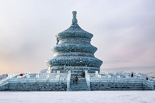 中国长春冰雪新天地冰雕和建筑景观