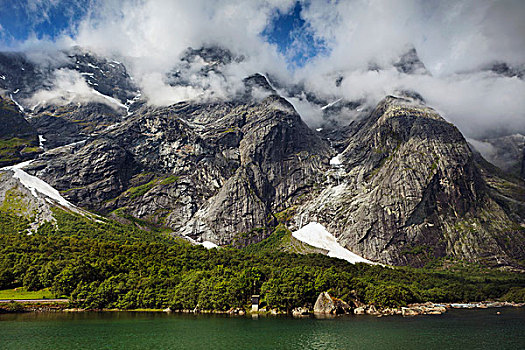 痕迹,雪,山,水边,云,遮盖,顶峰,挪威
