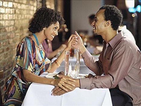 伴侣,握手,餐馆