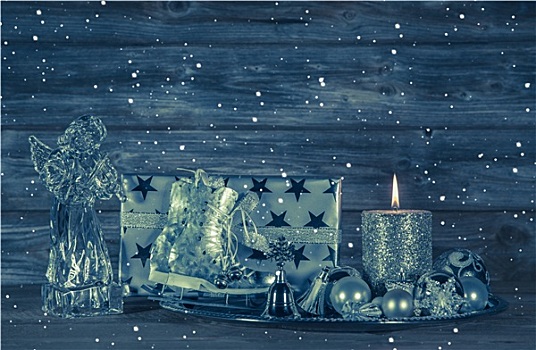 深蓝,圣诞装饰,蜡烛,礼物,木质背景