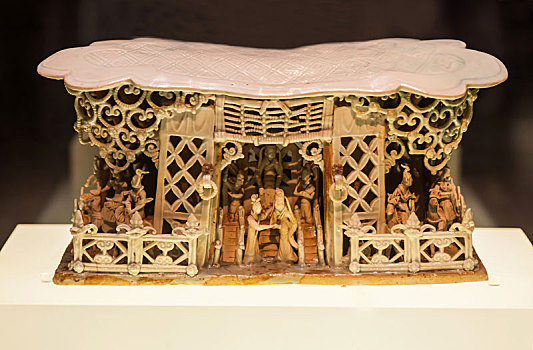 首都博物馆珍藏的景德镇窑青白釉戏剧舞台人物纹枕元代