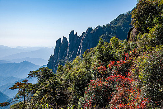 江西上饶三清山西海岸群山