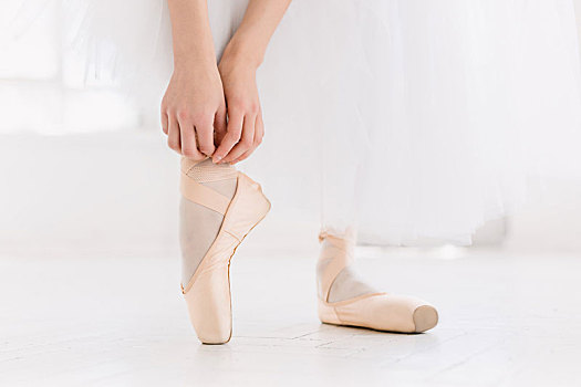 年轻,芭蕾舞女,跳舞,特写,腿,鞋,站立,脚尖站立,位置