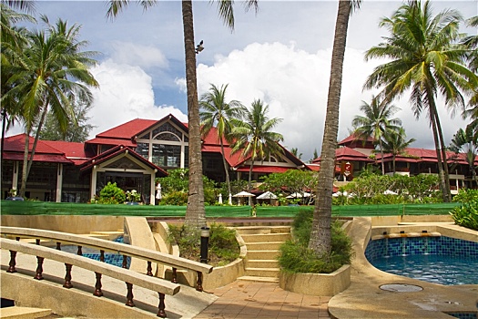 泰国普吉岛渡假饭店,豪华的游泳池