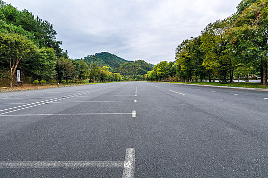 景区户外大型停车场,中国安徽省徽州呈坎古村旅游景区