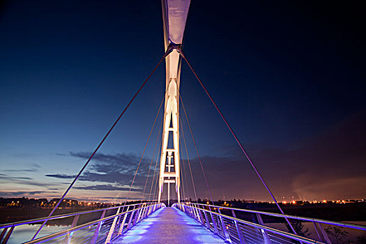 千禧桥,光亮,夜晚