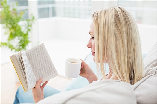 女人,读,书本,咖啡,沙发