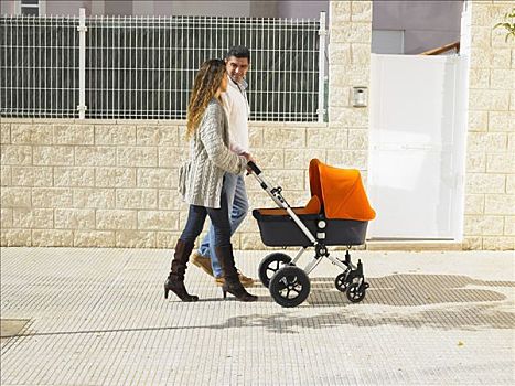 婴儿车,公路,阿利坎特,西班牙