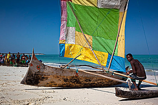 舷外支架,船,海滩,彩色,帆,西海岸,马达加斯加,非洲