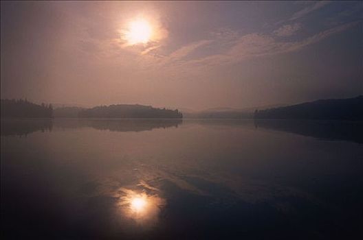 日出,烟,湖,阿尔冈金省立公园,安大略省,加拿大