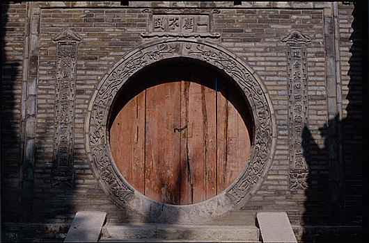 清真大寺大殿北侧月亮门墙上砖雕