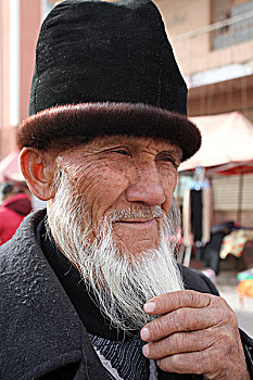 新疆,老人,维吾尔族,胡子,礼帽,街头,慈祥