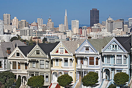 美国,加利福尼亚,旧金山,维多利亚时代风格,家,面对,阿拉摩广场,市区,建筑,背景