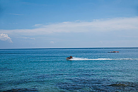 台湾岛最南端的恒春半岛---垦丁国家公园白沙湾海滨浴场