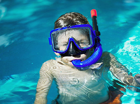 特写,男孩,穿,潜水面罩,游泳池