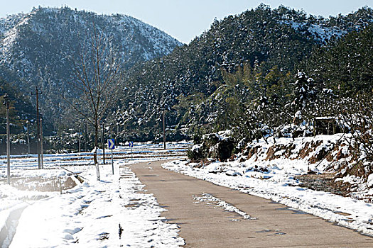 雪山道路