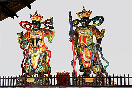 重庆华岩寺金刚雕像