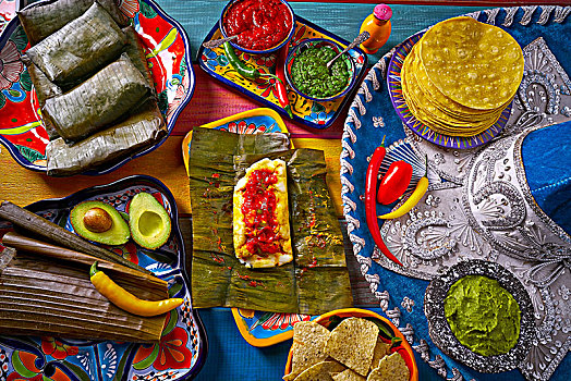 玉米面肉馅卷,墨西哥美食,烹饪,香蕉叶,蒸制